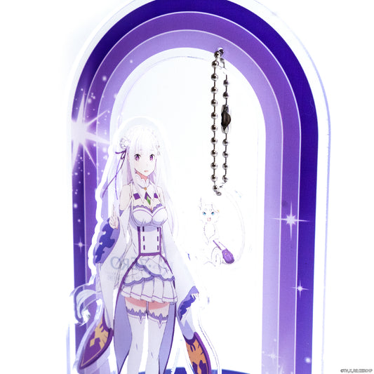 Emilia Standee