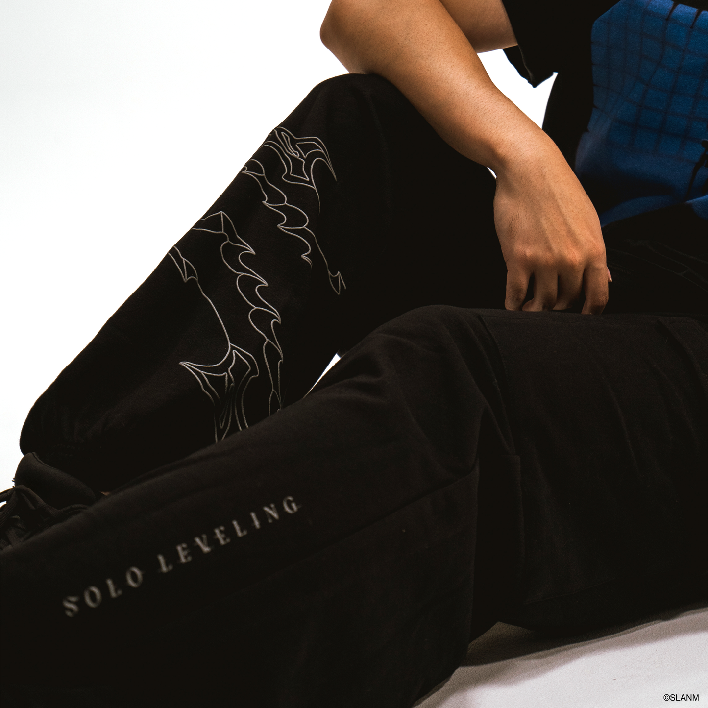 Sung Jinwoo Dagger Sweatpants