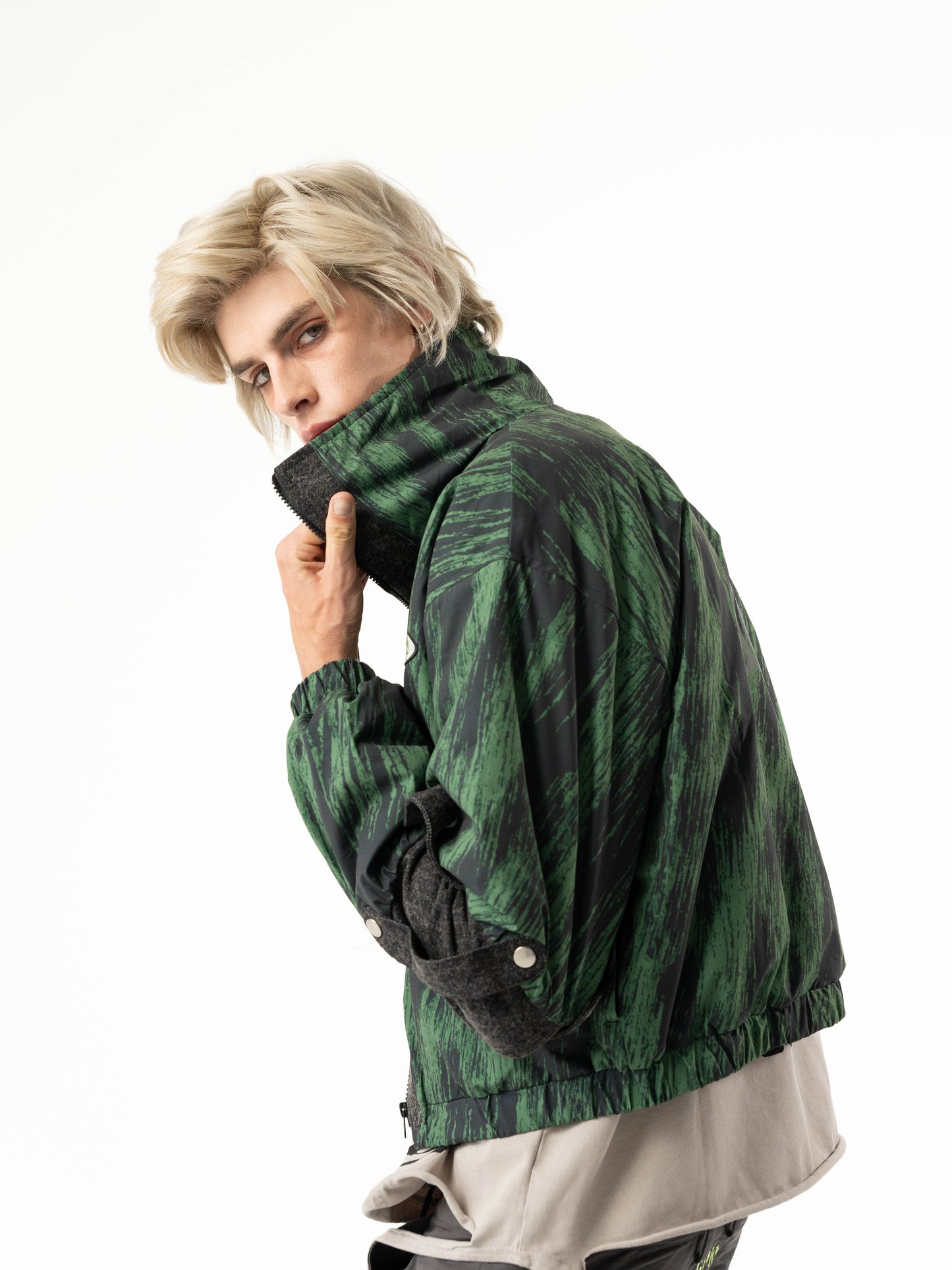 Riyo Crop Jacket