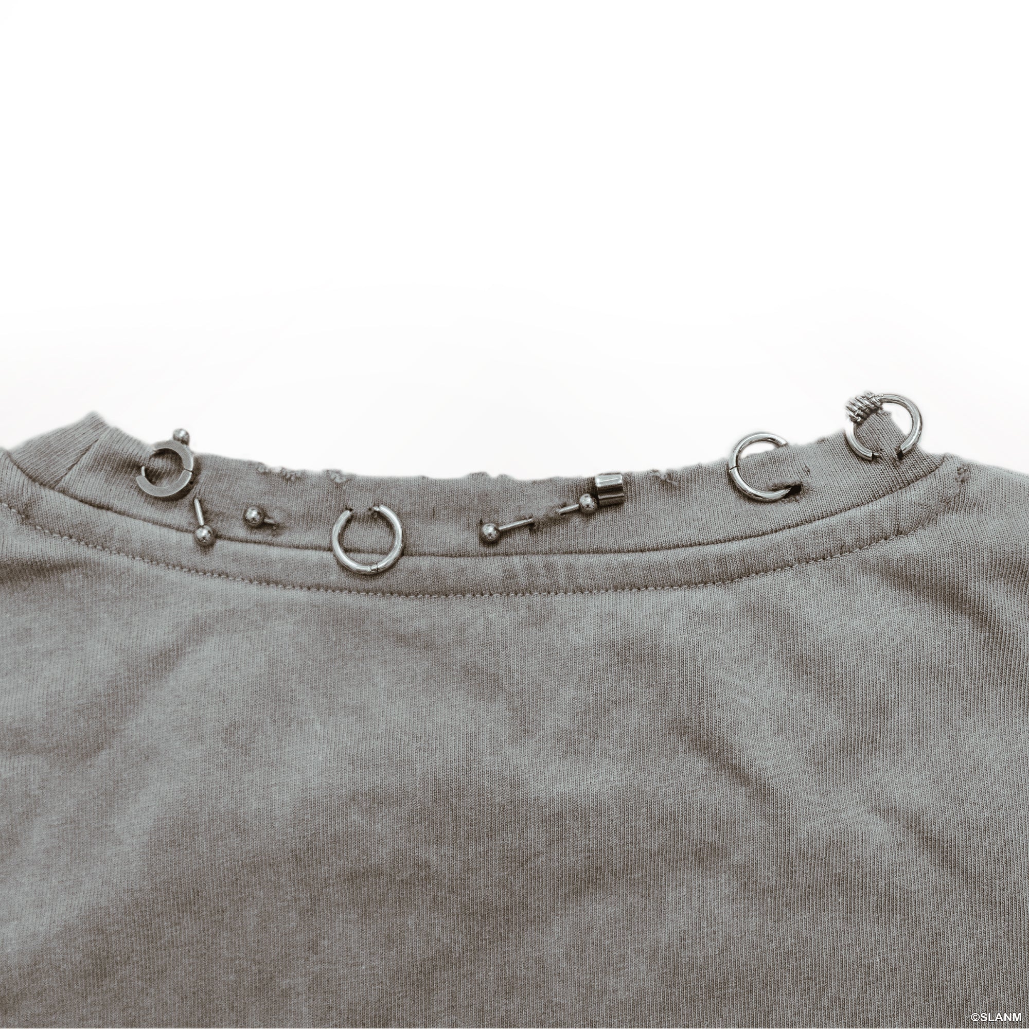 Pierced Light Grey Igris Acid Wash T-shirt (Solo Leveling)